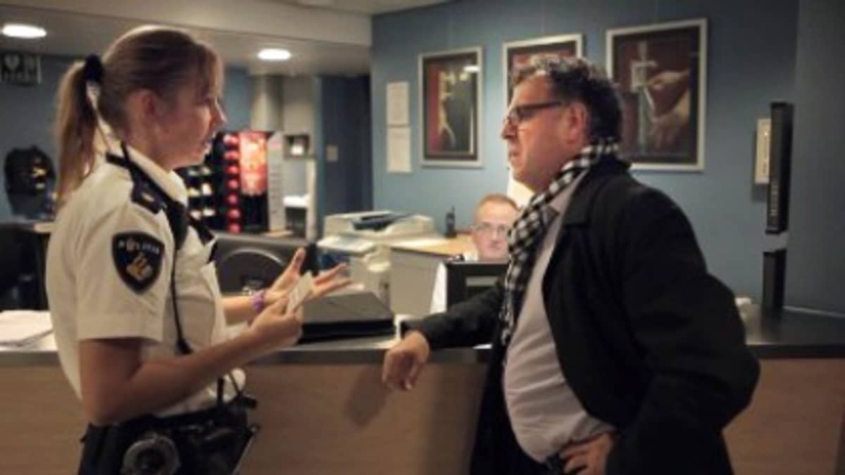 Code Rood Vrouw Code Rood Huiselijk geweld | NPO Start