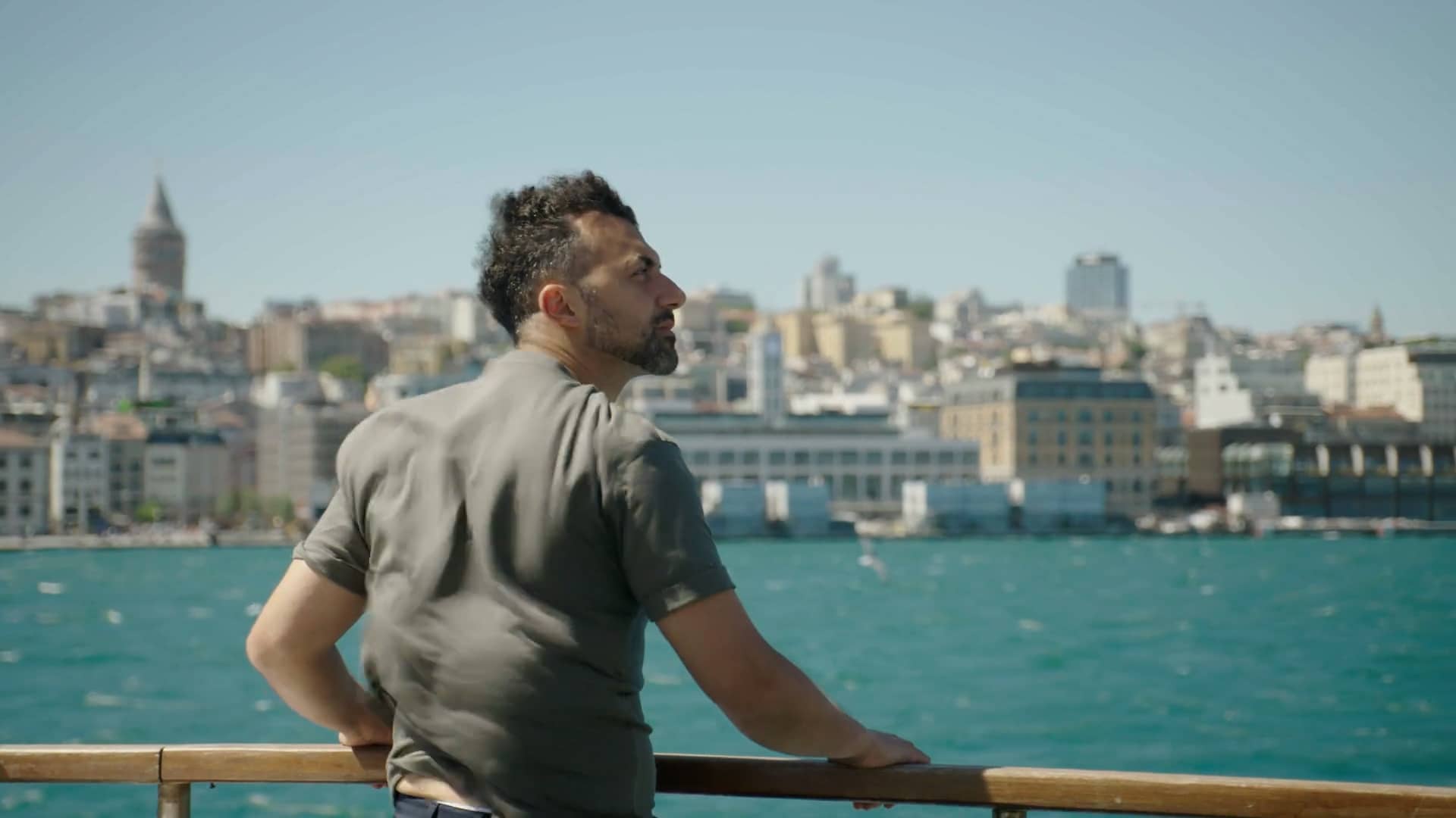 Paypoq kiygan toymas ayollar bilan porno Kashshoflar lagerida ruscha jinsiy aloqani onlayn tomosha qiling