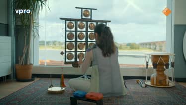 Klik hier om VPRO Vrije Geluiden Sessies van 4 december te bekijken.