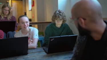 Klik hier om Gewoon lastig van 23 december te bekijken.