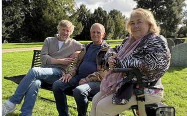 Klik hier om Ik Mis Je van 6 maart te bekijken.