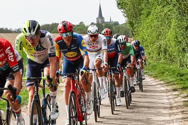 Klik hier om NOS 60 jaar Amstel Gold Race van 18 april te bekijken.