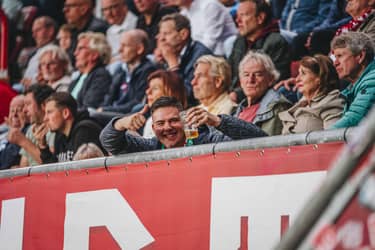 Klik hier om Eindeloos gepest van 23 september te bekijken.